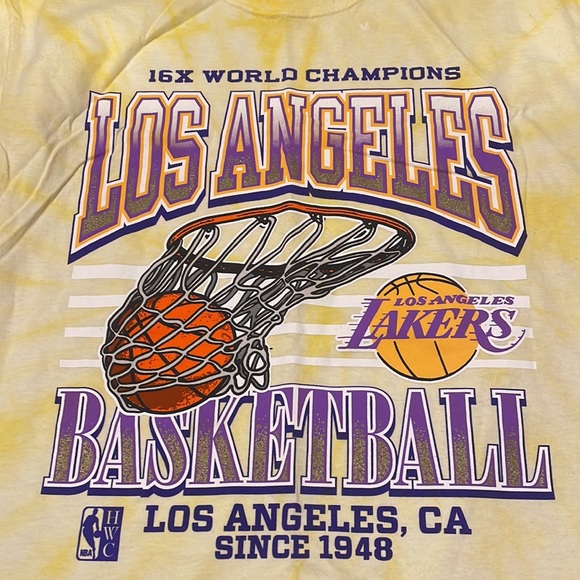 Los Angeles Lakers T-shirt - Picture 2 of 5